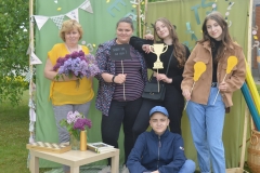 9.b klases komanda  "EKASE" kopā ar klases audzinātāju